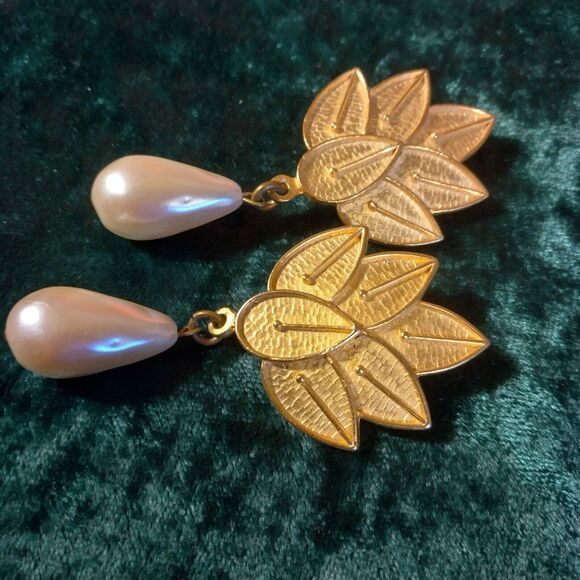 Coraline Made in USA designer runway earrings faux pearl large 3 inches by 1 1/2 - Picture 1 of 10